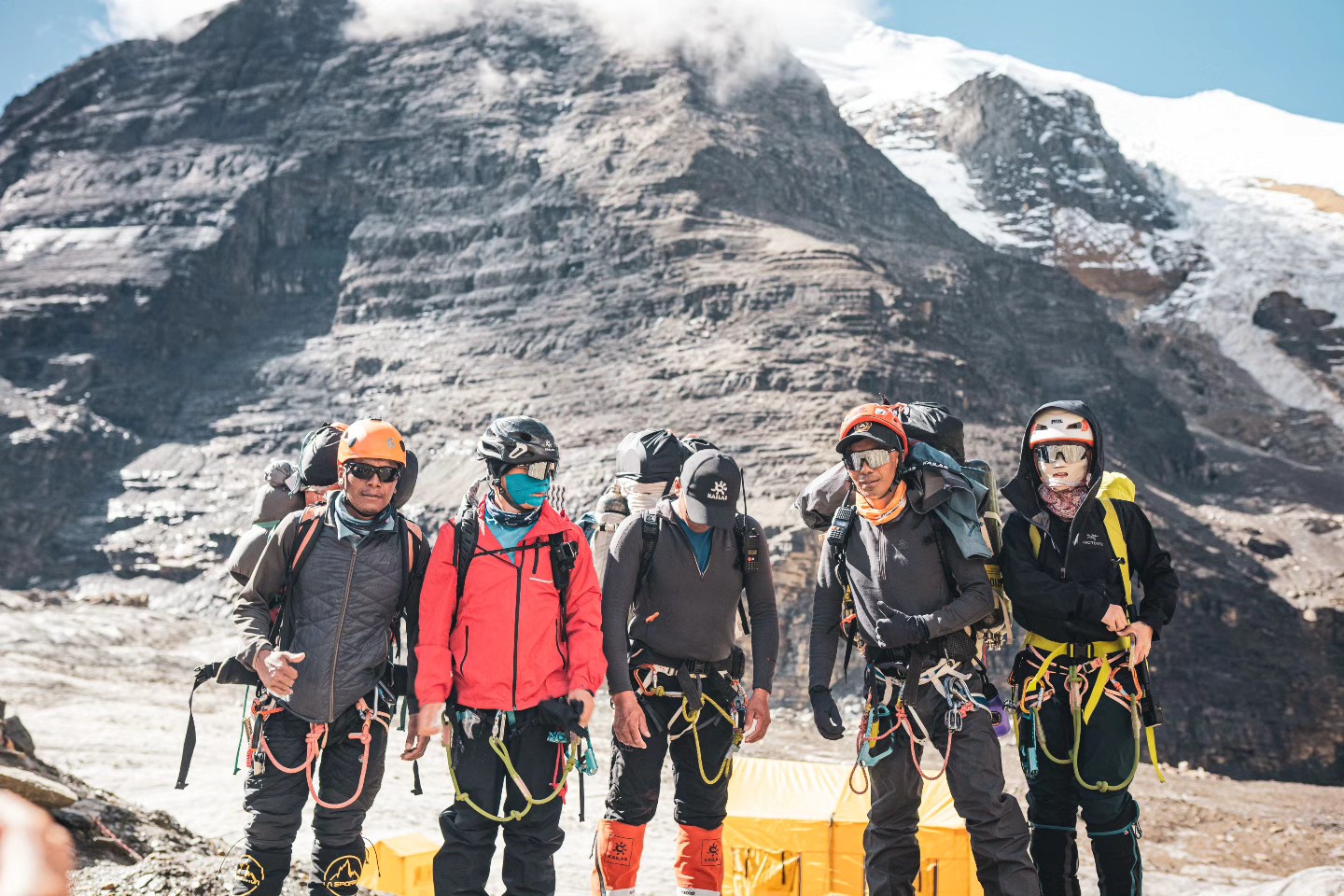 Five climbers from 14 Peaks Expedition scale Mt. Dhaulagiri